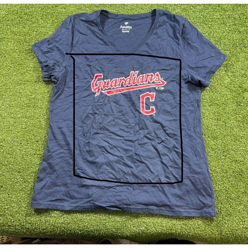 NWOT FANATICS WOMEN'S MLB CLEVELAND GUARDIANS Navy  T-SHIRT SIZE M